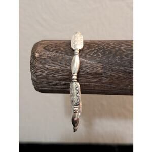 925 Sterling Silver Oval Textured Long Bicone Beaded Flower Toggle Bracelet